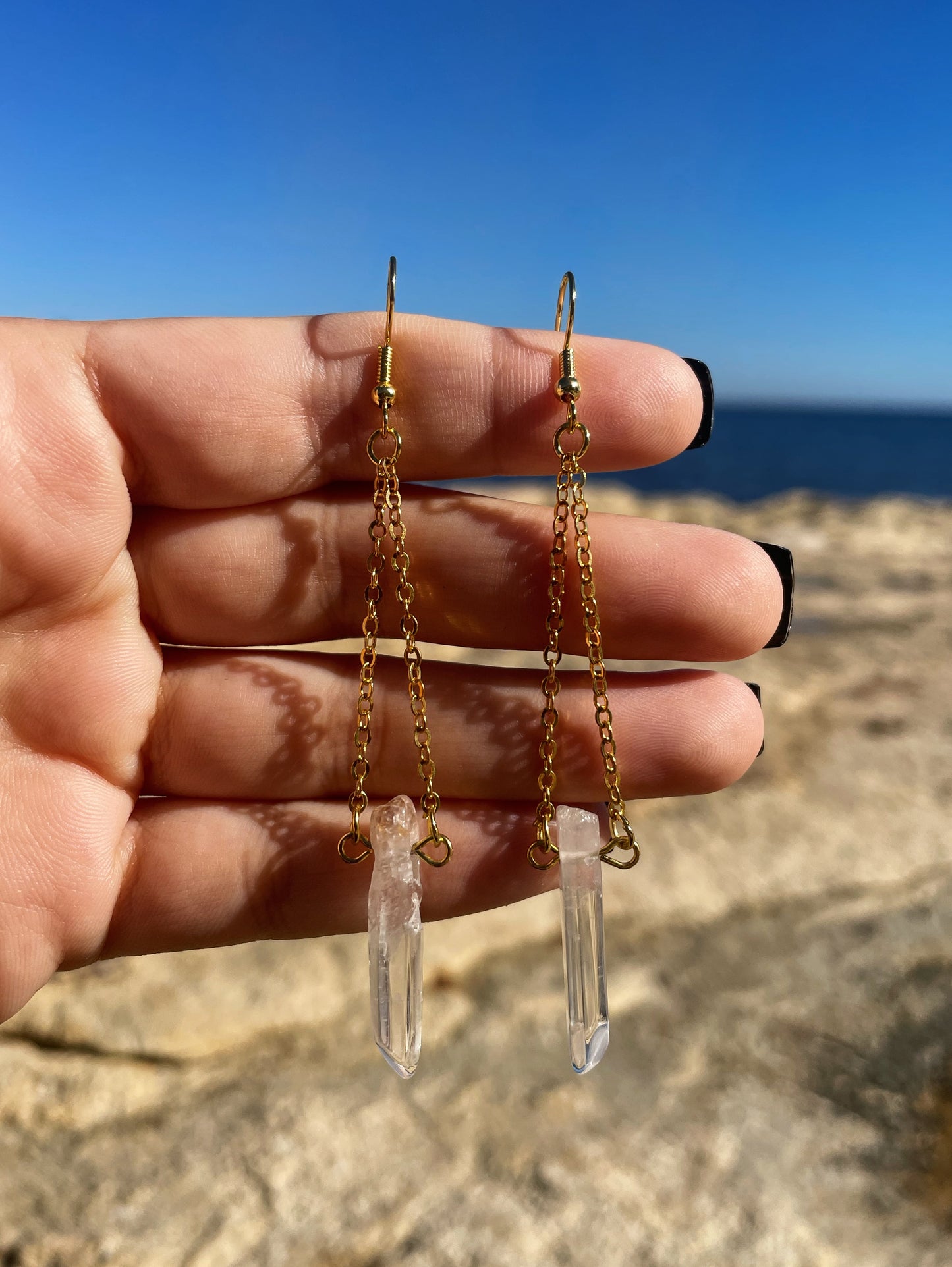 Glass Quartz Dangly Gold Earrings