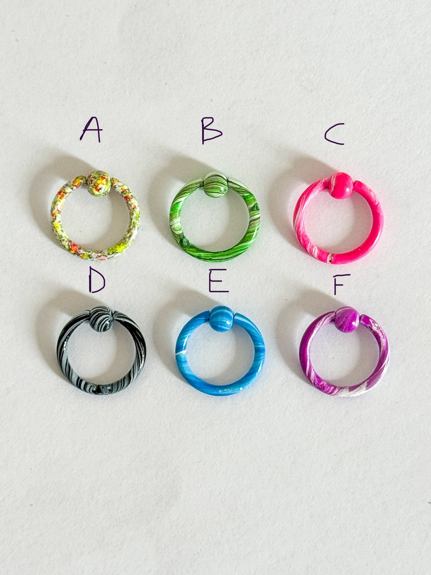 Captive Color Ring
