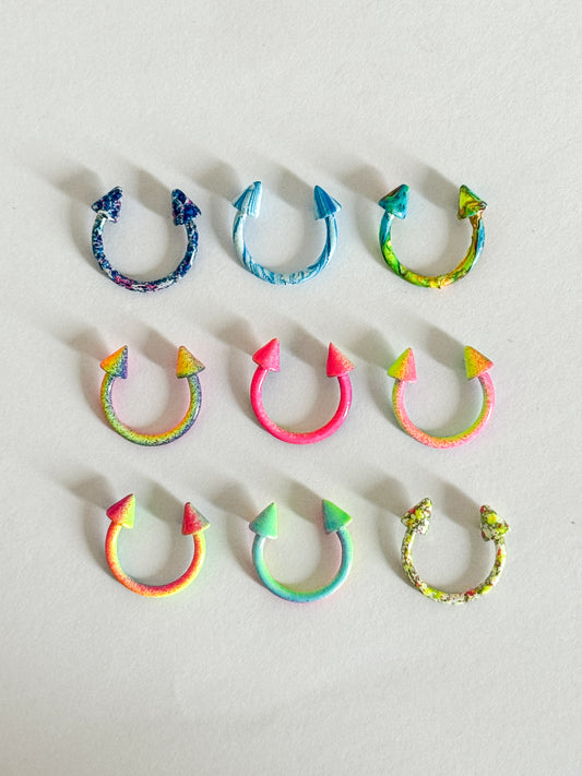 Circular Horseshoe Spike Color Barbell